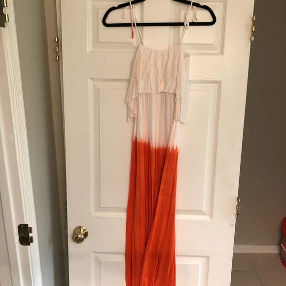 Dresses & Skirts - Elon Dress Size Small